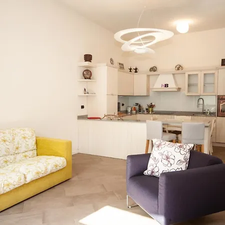 Nyaraló Casa Julia - By Lovecomo *