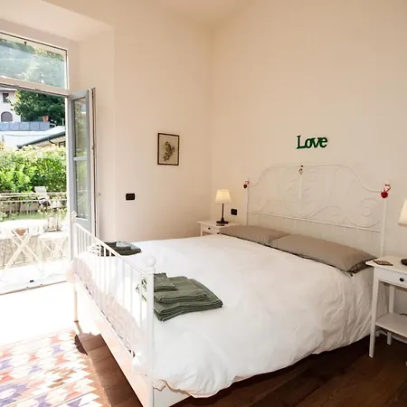 Casa Julia - By Lovecomo Nyaraló